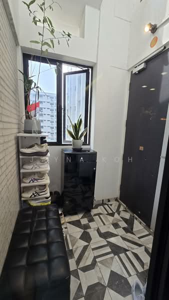 525 Serangoon North Avenue 4, 525 Serangoon North Avenue 4, 4 Bedrooms, 1,636 sqft, HDB Flat For Sale, by Jayna Koh, 500233515 - Balcony - PropertyGuru.com.sg