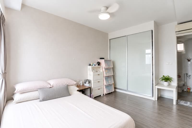 511B Yishun Street 51, 511B Yishun Street 51, Sembawang / Yishun, 3 Bedrooms, 1,001 sqft, HDB Flat For Sale, by Carol Quek, 500233523 - Master Bedroom - PropertyGuru.com.sg