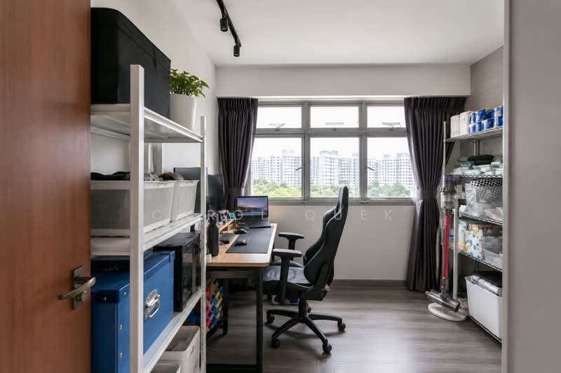 511B Yishun Street 51, 511B Yishun Street 51, Sembawang / Yishun, 3 Bedrooms, 1,001 sqft, HDB Flat For Sale, by Carol Quek, 500233523 - Study - PropertyGuru.com.sg