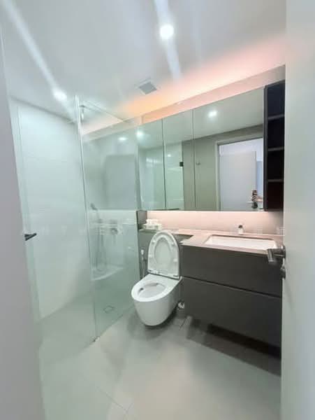 East Signature, 1A Elliot Walk, 3 Bedrooms, 1,001 sqft, Condominium For Rent, by Anthea Yeo 杨丽娇, 500233543 - Bathroom - PropertyGuru.com.sg