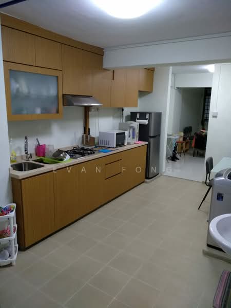 304 Jurong East Street 32, 304 Jurong East Street 32, 2 Bedrooms, 721 sqft, HDB Flat For Rent, by Evan Fong, 500233554 - Kitchen - PropertyGuru.com.sg
