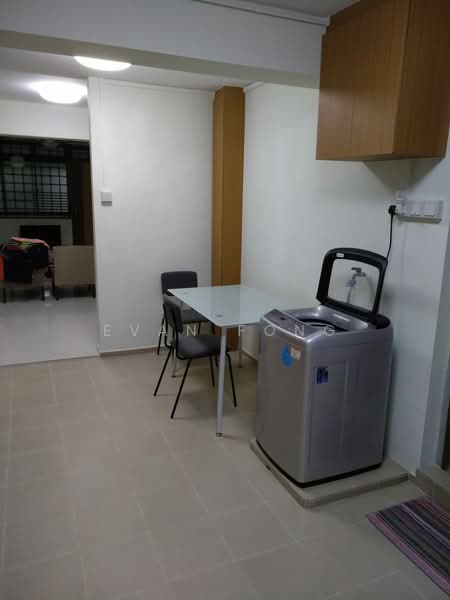 304 Jurong East Street 32, 304 Jurong East Street 32, 2 Bedrooms, 721 sqft, HDB Flat For Rent, by Evan Fong, 500233554 - Kitchen - PropertyGuru.com.sg