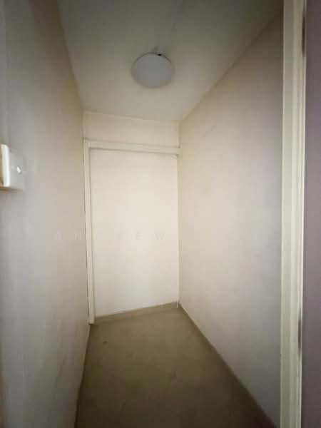 117 Bedok Reservoir Road, 117 Bedok Reservoir Road, 2 Bedrooms, 721 sqft, HDB Flat For Sale, by Andrew Phee, 500233555 - Store Utility Room - PropertyGuru.com.sg