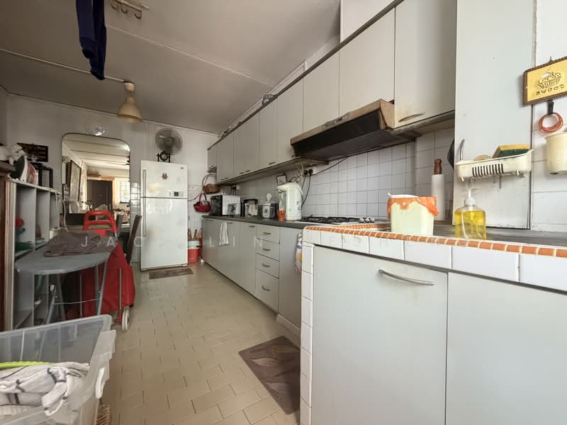 243 Tampines Street 21, 243 Tampines Street 21, 2 Bedrooms, 797 sqft, HDB Flat For Sale, by Jack Lin Desheng, 500233565 - Kitchen - PropertyGuru.com.sg