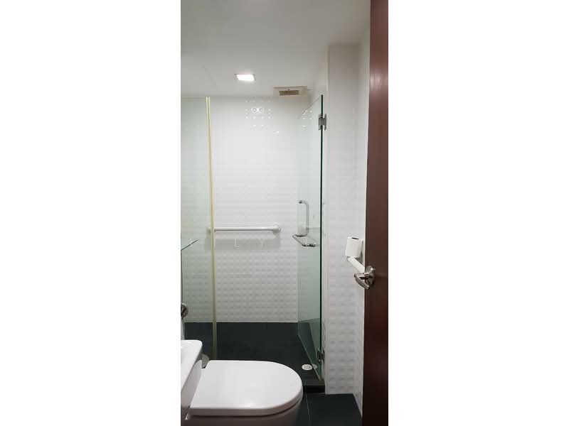 International Plaza, 10 Anson Road, 3 Bedrooms, 1,495 sqft, Apartment For Sale, by Lily Lim, 500233574 - Bathroom - PropertyGuru.com.sg