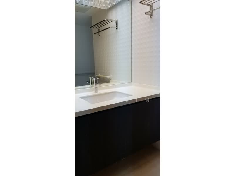 International Plaza, 10 Anson Road, 3 Bedrooms, 1,495 sqft, Apartment For Sale, by Lily Lim, 500233574 - Bathroom - PropertyGuru.com.sg