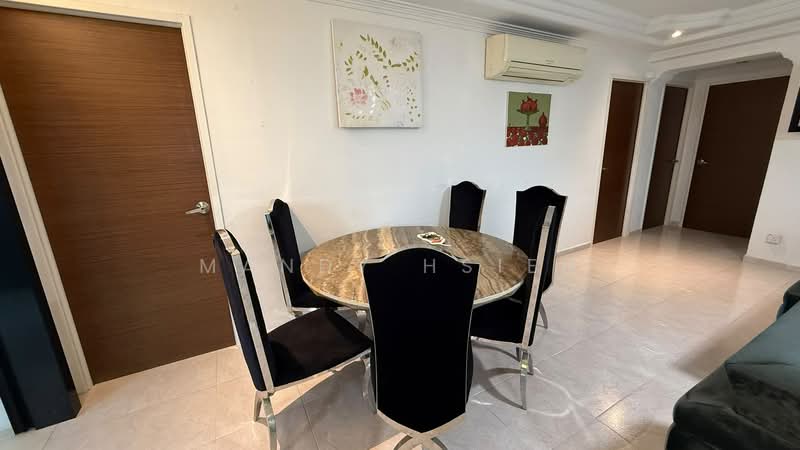 246 Simei Street 5, 246 Simei Street 5, 4 Bedrooms, 1,335 sqft, HDB Flat For Rent, by Mandy Hsieh, 500233576 - Dining Room - PropertyGuru.com.sg