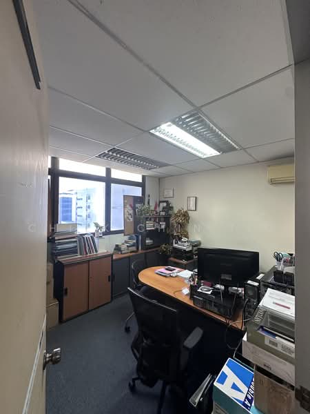 Mactech Building, 2 Kallang Pudding Road, 1,195 sqft, Light Industrial (B1) For Rent, by Chiek Chin Teo, 500233589 - Director room with ample day light - CommercialGuru.com.sg