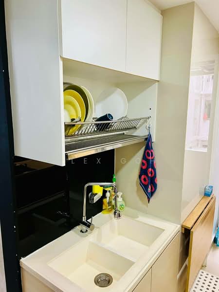 The Tampines Trilliant, 25 Tampines Central 7, 3 Bedrooms, 872 sqft, Condominium For Rent, by Alex Goh, 500233592 - Kitchen - PropertyGuru.com.sg