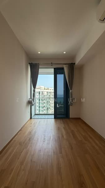 Nyon, 12 Amber Road, 3 Bedrooms, 1,399 sqft, Condominium For Sale, by Zoelyn Lim, 500233597 - Balcony - PropertyGuru.com.sg