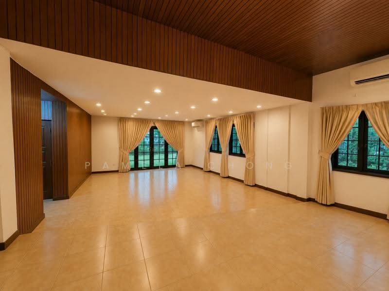 EXCLUSIVE ! POSSIBLE TO DETACH @ PRIME GOLDHILL, 1 KM ACS/SCGS/SJI, CALL PAM 90228600, Goldhill, Stevens Road, Chancery, Dunearn Rd, 4 Bedrooms, 3,000 sqft, Semi-Detached House For Sale, by Pamela Chong, 500233604 - Living Room - PropertyGuru.com.sg