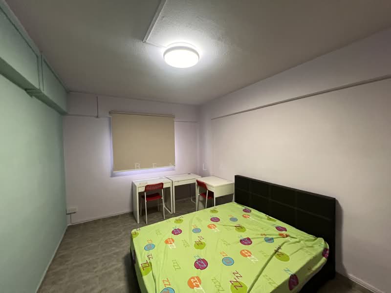 308 Clementi Avenue 4, 308 Clementi Avenue 4, 2 Bedrooms, 732 sqft, HDB Flat For Rent, by Ben Lau, 500233610 - Common Bedroom - PropertyGuru.com.sg