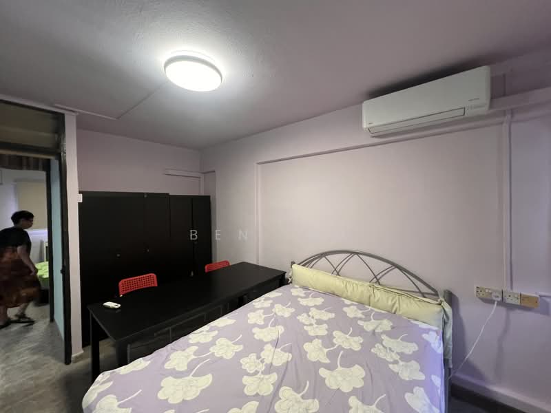 308 Clementi Avenue 4, 308 Clementi Avenue 4, 2 Bedrooms, 732 sqft, HDB Flat For Rent, by Ben Lau, 500233610 - Master Bedroom - PropertyGuru.com.sg