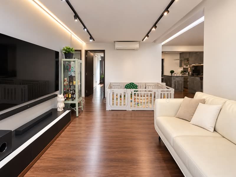 707 Tampines Street 71, 707 Tampines Street 71, 3 Bedrooms, 1,281 sqft, HDB Flat For Sale, by Raquel Fong, 500233615 - Living Room - PropertyGuru.com.sg