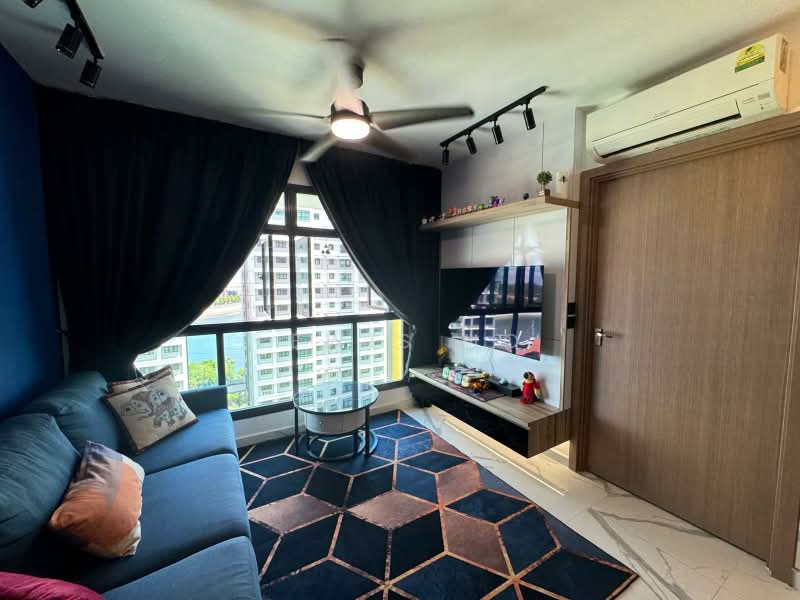 413A Northshore Drive, , 2 Bedrooms, 721 sqft, HDB Flat For Sale, by Lewis Ho, 500233625 - Living Room - PropertyGuru.com.sg