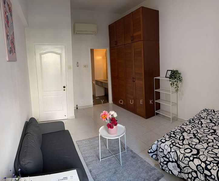 The Baycourt, 461A Upper East Coast Road, Room Rental, 130 sqft, Condominium For Rent, by Jacky Quek, 500233635 - Living Room - PropertyGuru.com.sg