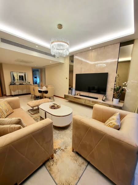 Cairnhill Crest, 8 Cairnhill Circle, 2 Bedrooms, 1,206 sqft, Condominium For Rent, by James Yeo, 500233638 - Living Room - PropertyGuru.com.sg