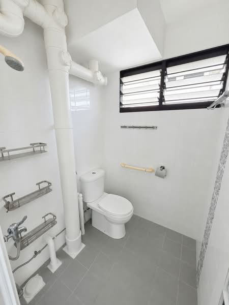 179 Ang Mo Kio Avenue 5, 179 Ang Mo Kio Avenue 5, 3 Bedrooms, 980 sqft, HDB Flat For Sale, by Gary Seah Zhang Feng, 500233641 - Bathroom - PropertyGuru.com.sg