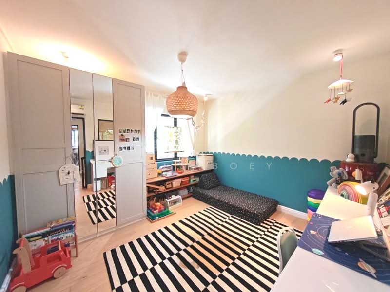 408 Pasir Ris Drive 6, 408 Pasir Ris Drive 6, 3 Bedrooms, 1,561 sqft, HDB Flat For Sale, by James Boey, 500233643 - Bedroom - PropertyGuru.com.sg