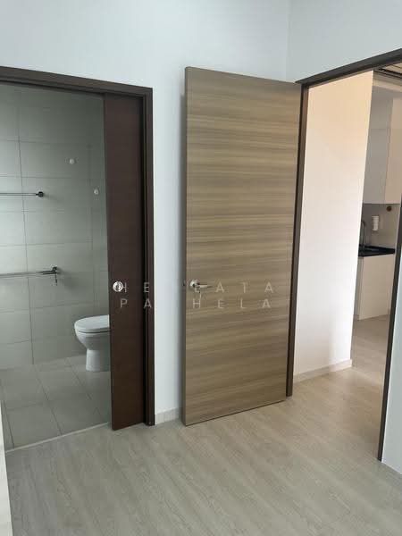 Forte Suites, 88 Mergui Road, Farrer Park / Serangoon Rd, 2 Bedrooms, 614 sqft, Condominium For Sale, by Hemlata Pathela, 500233648 - Bathroom - PropertyGuru.com.sg