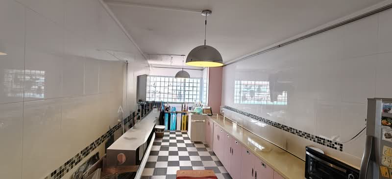 349 Bukit Batok Street 34, 349 Bukit Batok Street 34, 3 Bedrooms, 1,119 sqft, HDB Flat For Sale, by Alex Teoh, 500233649 - Kitchen - PropertyGuru.com.sg