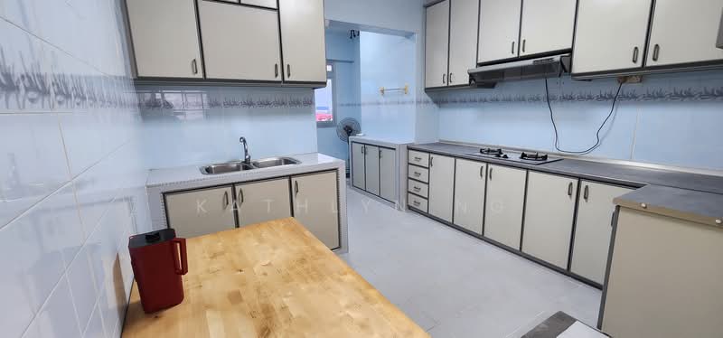 205 Bishan Street 23, 205 Bishan Street 23, 3 Bedrooms, 1,250 sqft, HDB Flat For Rent, by Kathlyn Ng, 500233651 - Kitchen - PropertyGuru.com.sg