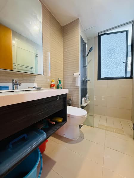 Blossom Residences, 30 Segar Road, 3 Bedrooms, 969 sqft, Condominium For Sale, by Mei Jih Lee, 500233661 - Bathroom - PropertyGuru.com.sg