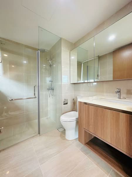 Kingsford Waterbay, 74 Upper Serangoon View, 3 Bedrooms, 1,033 sqft, Condominium For Rent, by Mohamed Ameen, 500233668 - Bathroom - PropertyGuru.com.sg