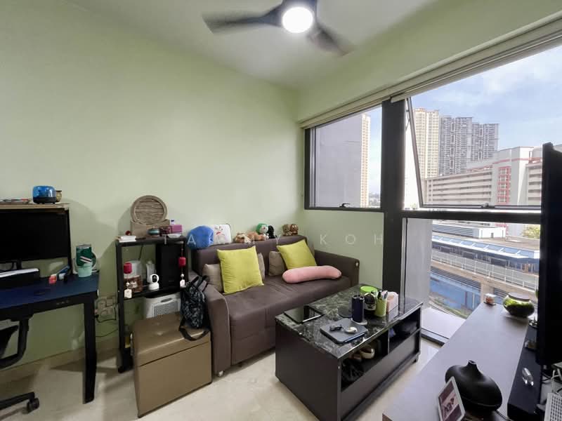 Commonwealth Towers, , 1 Bedroom, 441 sqft, Condominium For Sale, by Tammy Koh, 500233673 - Living Room - PropertyGuru.com.sg