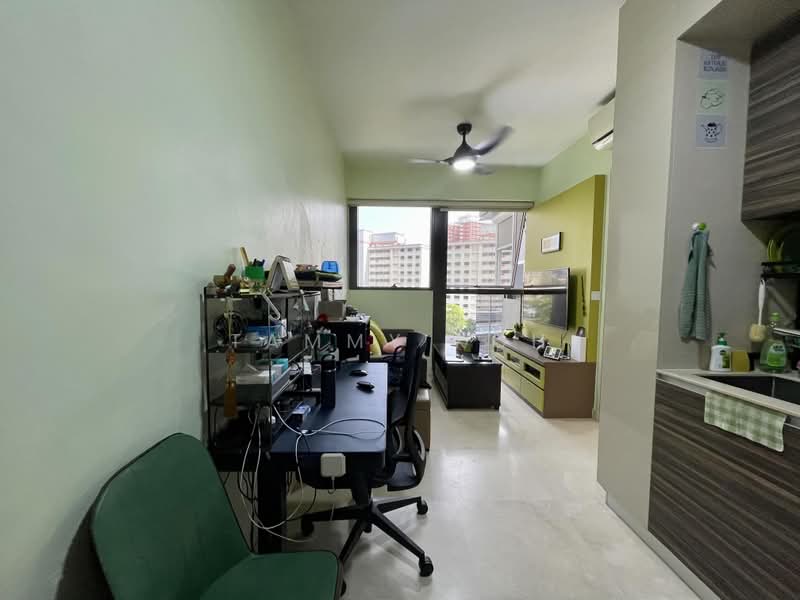 Commonwealth Towers, , 1 Bedroom, 441 sqft, Condominium For Sale, by Tammy Koh, 500233673 - Living Room - PropertyGuru.com.sg