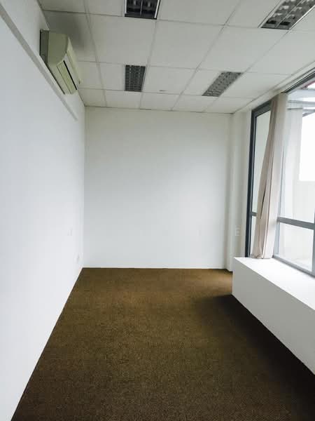 One Commonwealth, 1 Commonwealth Lane, 1,679 sqft, Light Industrial (B1) For Sale, by Jensen Lee, 500233680 - Interior - CommercialGuru.com.sg