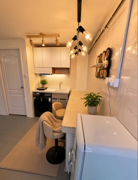 The Koon Nest Studio, , Studio, 153 sqft, Terraced House For Rent, by Stephen Koh, 500233682 - Kitchen - PropertyGuru.com.sg