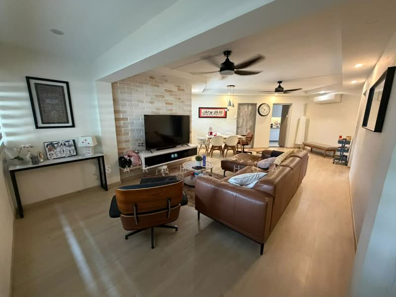 103 Tampines Street 11, 103 Tampines Street 11, 3 Bedrooms, 1,259 sqft, HDB Flat For Sale, by Sarah Chua, 500233684 - Living Room - PropertyGuru.com.sg