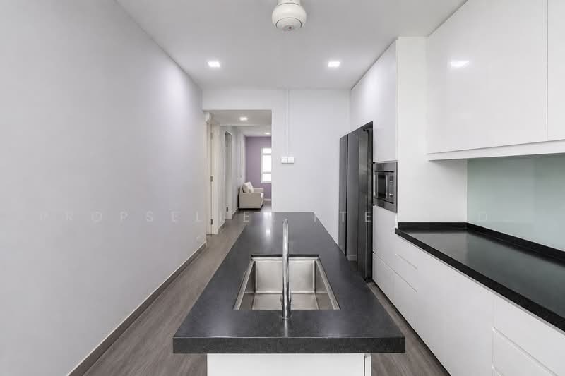 118 Potong Pasir Avenue 1, 118 Potong Pasir Avenue 1, 2 Bedrooms, 721 sqft, HDB Flat For Sale, by JOHN YEO, 500233685 - Kitchen - PropertyGuru.com.sg