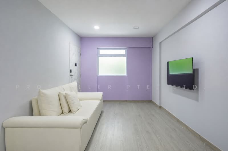 118 Potong Pasir Avenue 1, 118 Potong Pasir Avenue 1, 2 Bedrooms, 721 sqft, HDB Flat For Sale, by JOHN YEO, 500233685 - Living Room - PropertyGuru.com.sg