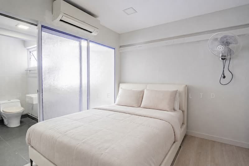 118 Potong Pasir Avenue 1, 118 Potong Pasir Avenue 1, 2 Bedrooms, 721 sqft, HDB Flat For Sale, by JOHN YEO, 500233685 - Bedroom - PropertyGuru.com.sg