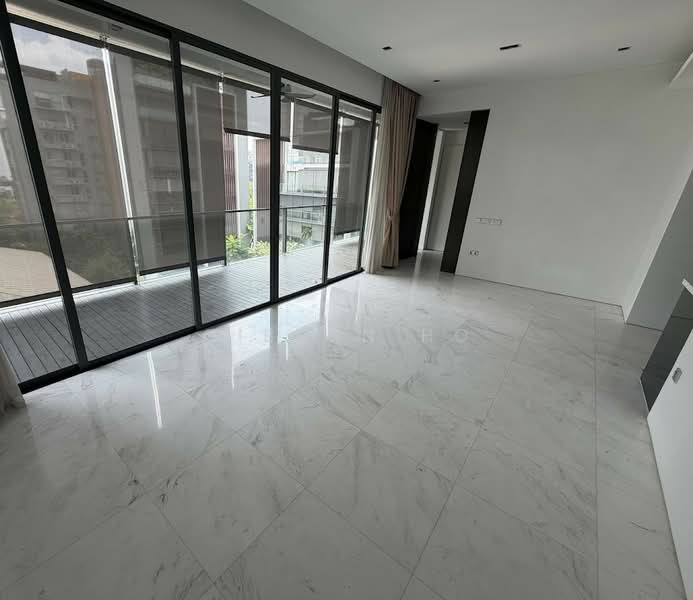 Freehold. Spacious. Selling Vacant. Mins to MRT Station, , 3 Bedrooms, 1,570 sqft, Condominium For Sale, by Gibson Ho, 500233687 - Balcony - PropertyGuru.com.sg