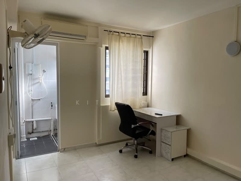 Blk 336 ang mo kio ave 1, ang mo kio ave 1, 4 Bedrooms, 980 sqft, HDB Flat For Rent, by Kitt 傅凡袀, 500233695 - Bathroom - PropertyGuru.com.sg