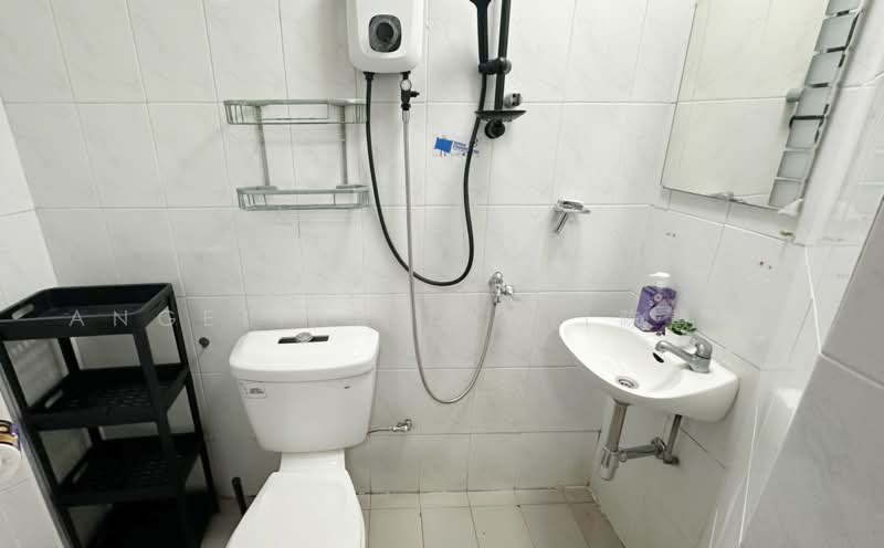 Parc Oasis, 53 Jurong East Avenue 1, Room Rental, 100 sqft, Condominium For Rent, by Angeline Tan (陈慧恩）, 500233710 - Bathroom 2 - PropertyGuru.com.sg
