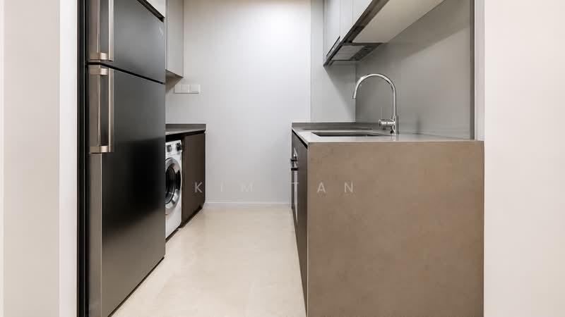 Avenue South Residence, 11 Silat Avenue, Alexandra / Commonwealth, 2 Bedrooms, 689 sqft, Condominium For Sale, by Kim Tan, 500233711 - Kitchen - PropertyGuru.com.sg