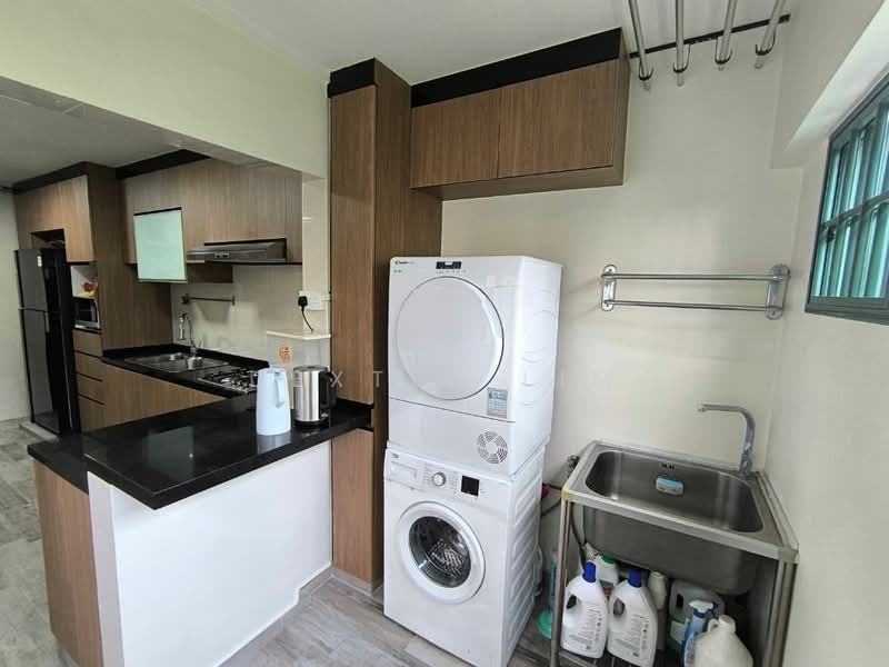 955 Hougang Avenue 9, 955 Hougang Avenue 9, 3 Bedrooms, 1,249 sqft, HDB Flat For Sale, by Dexter Lim, 500233717 - Kitchen - PropertyGuru.com.sg