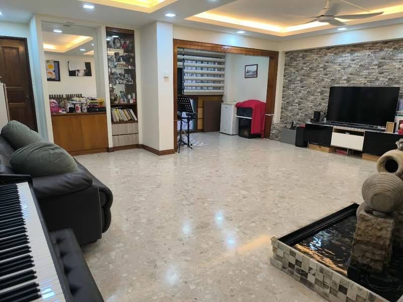 955 Hougang Avenue 9, 955 Hougang Avenue 9, 3 Bedrooms, 1,249 sqft, HDB Flat For Sale, by Dexter Lim, 500233717 - Living Room - PropertyGuru.com.sg