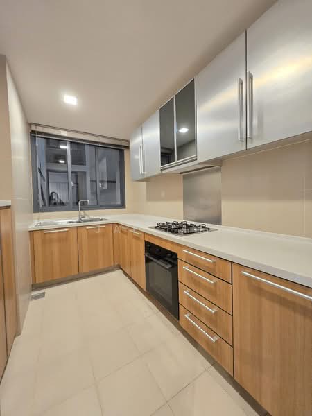 The Pier at Robertson, 80 Mohamed Sultan Road, 2 Bedrooms, 1,055 sqft, Apartment For Rent, by Jae Lim, 500233721 - Kitchen - PropertyGuru.com.sg