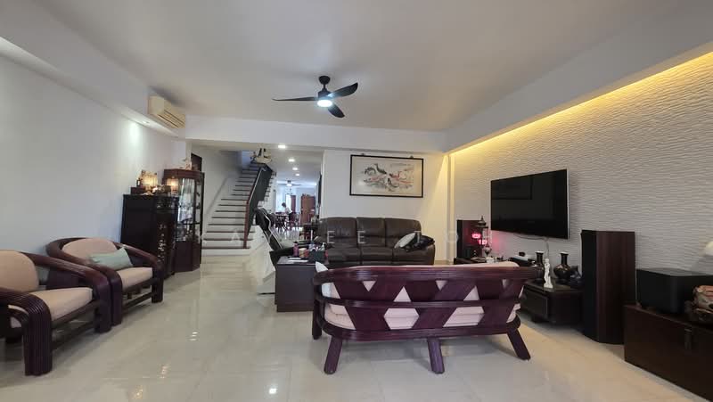 Sembawang Hills Estate, Jalan Gelenggang, 5 Bedrooms, 4,151 sqft, Terraced House For Sale, by Kaylee Toh, 500233723 - Living Room - PropertyGuru.com.sg