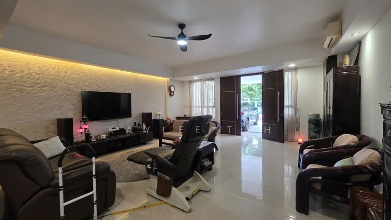 Sembawang Hills Estate, Jalan Gelenggang, 5 Bedrooms, 4,151 sqft, Terraced House For Sale, by Kaylee Toh, 500233723 - Living Room - PropertyGuru.com.sg