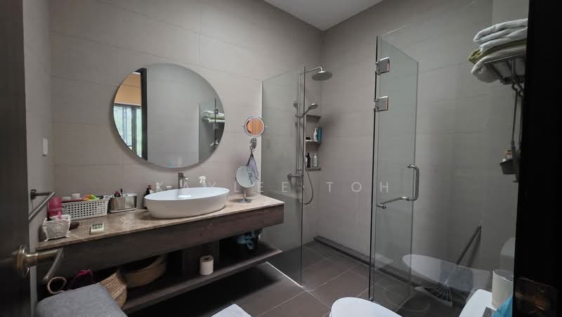 Sembawang Hills Estate, Jalan Gelenggang, 5 Bedrooms, 4,151 sqft, Terraced House For Sale, by Kaylee Toh, 500233723 - Bathroom - PropertyGuru.com.sg