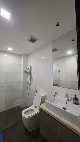 Sembawang Hills Estate, Jalan Gelenggang, 5 Bedrooms, 4,151 sqft, Terraced House For Sale, by Kaylee Toh, 500233723 - Bathroom - PropertyGuru.com.sg