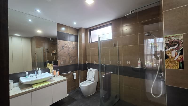 Sembawang Hills Estate, Jalan Gelenggang, 5 Bedrooms, 4,151 sqft, Terraced House For Sale, by Kaylee Toh, 500233723 - Bathroom - PropertyGuru.com.sg