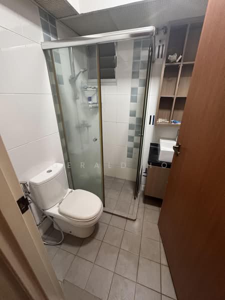 440C Fernvale Link, 440C Fernvale Link, 3 Bedrooms, 990 sqft, HDB Flat For Sale, by Gerald Ho, 500233736 - Bathroom - PropertyGuru.com.sg