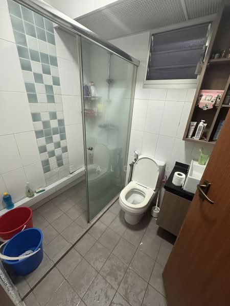 440C Fernvale Link, 440C Fernvale Link, 3 Bedrooms, 990 sqft, HDB Flat For Sale, by Gerald Ho, 500233736 - Bathroom - PropertyGuru.com.sg